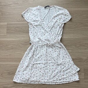 Brandy Melville Robbie Floral Wrap Dress